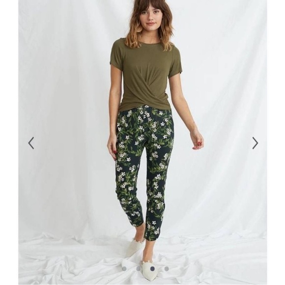 Marine Layer Allison Tropical Floral Dark Pull-On Pants - Picture 3 of 7